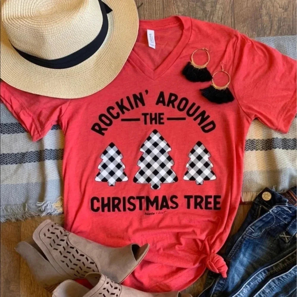 NWT bella canvas buffalo plaid Christmas tree graphic tee v-neck holiday M